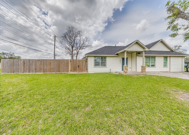 Building Photo - 7954 Glenvista St