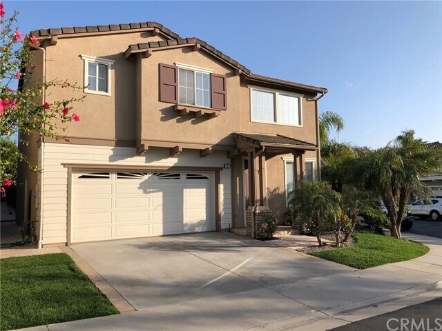 Primary Photo - 8 Radiance Ln
