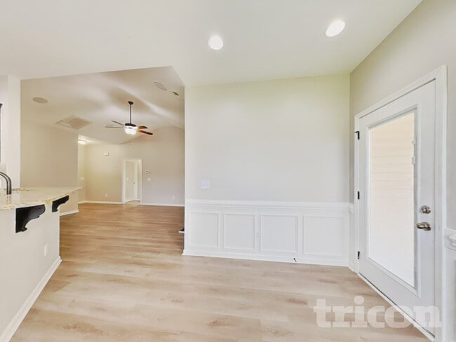 Building Photo - 15 Fairfax Dr