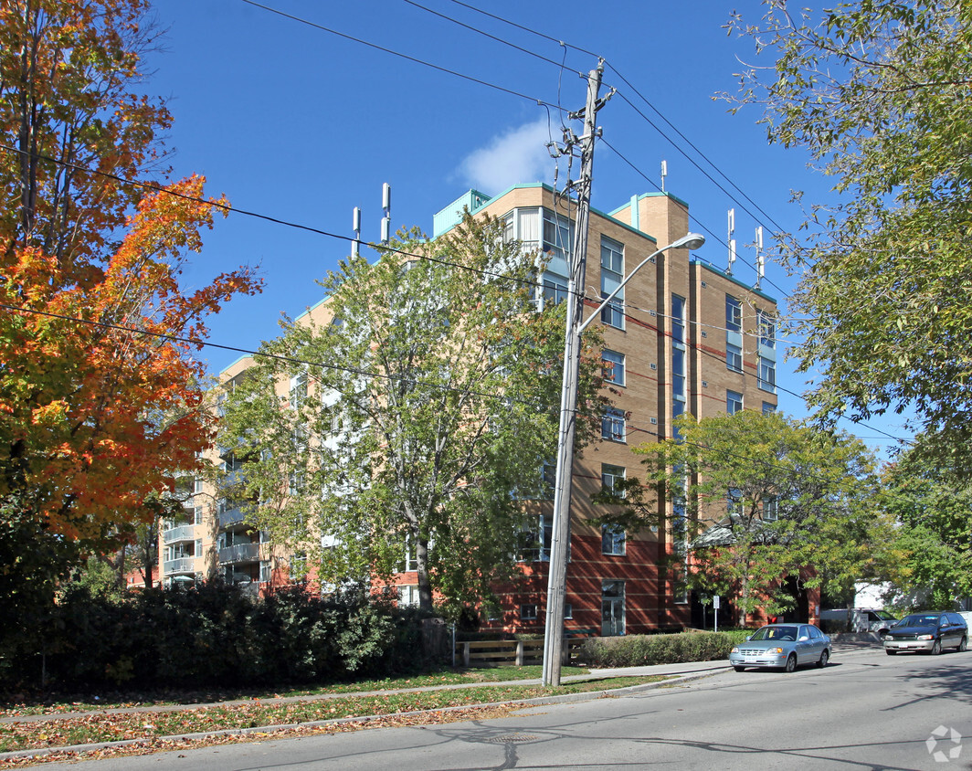 Building Photo - Perry Terrace