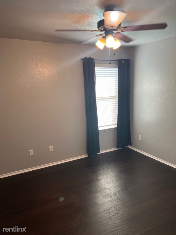 Building Photo - 4 br, 2 bath House - 2805 SKINNER DR
