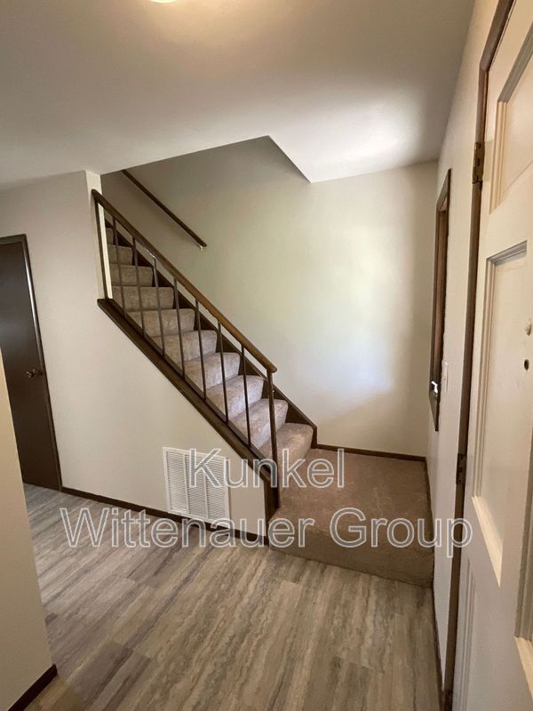 Building Photo - 1409 Princeton Dr