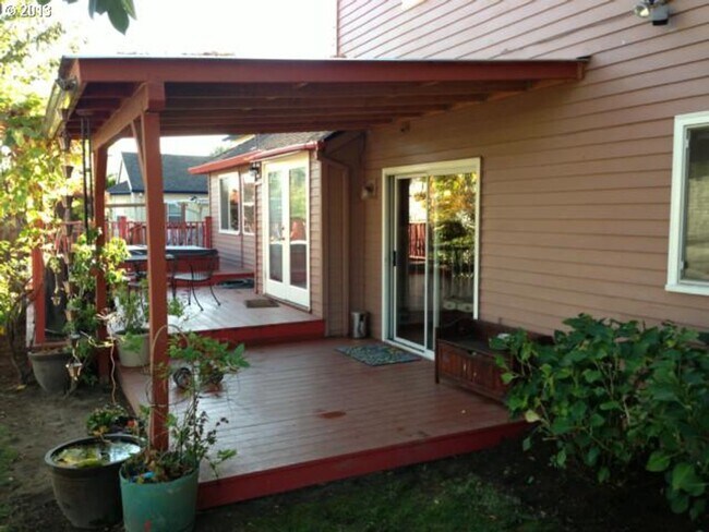 Foto del edificio - 2228 NW 159th Pl