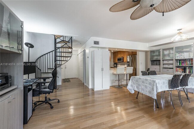 Foto del edificio - 680 Tennis Club Dr