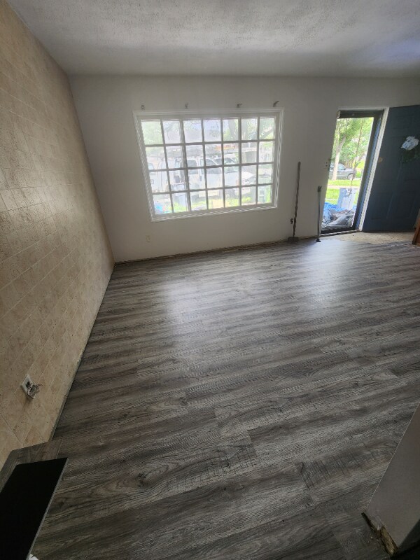 Foto del edificio - 19700 Meadowlark Ln