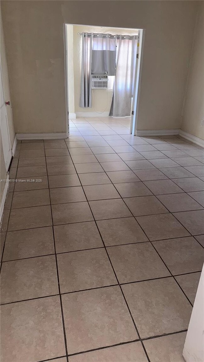 Building Photo - 2608 SW 8th St