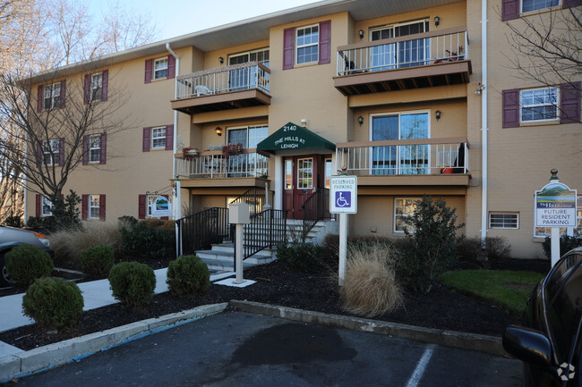 Foto del edificio - The Hills at Lehigh