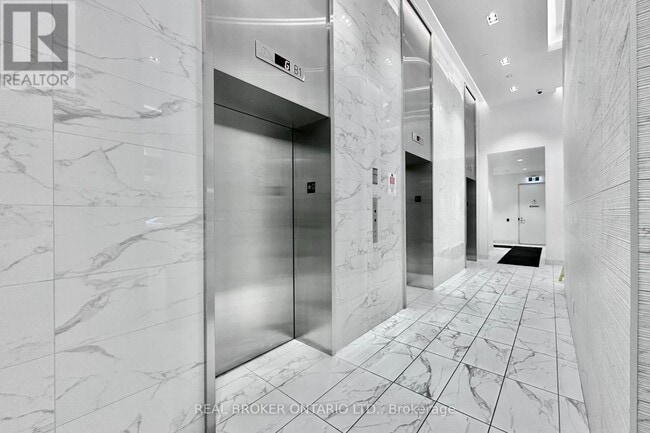 Building Photo - 121 St Patrick St