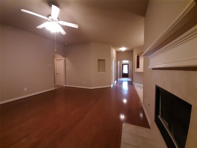 Building Photo - 6747 Durango Creek Dr