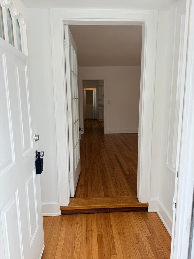 Building Photo - 30 Clark St