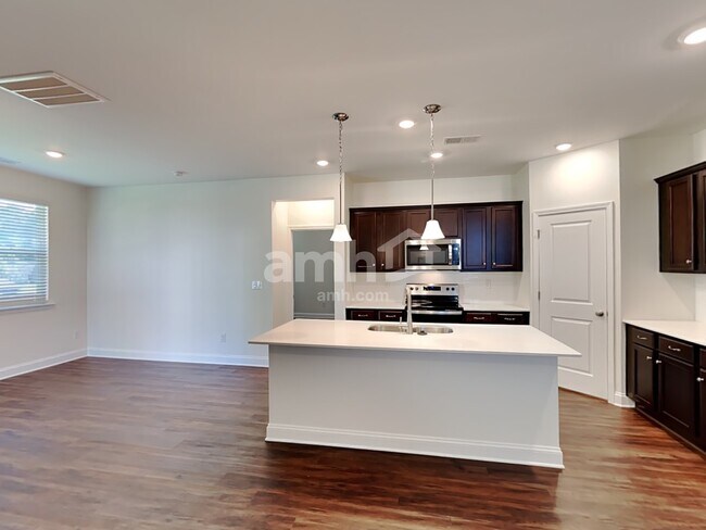 Building Photo - 542 Rivermist Dr