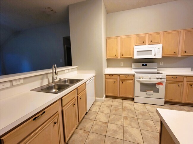 Building Photo - 829 Beaver Creek Dr