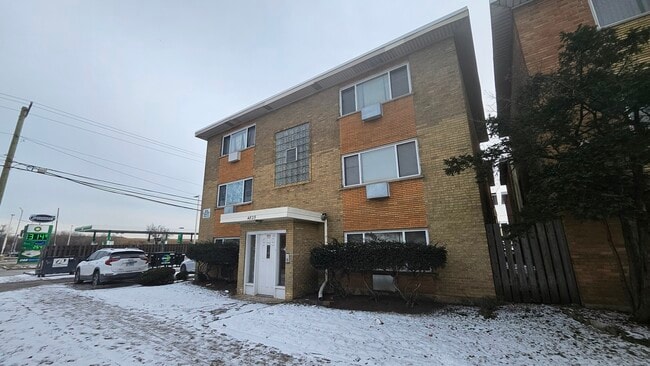 Building Photo - 4825 W 31st St