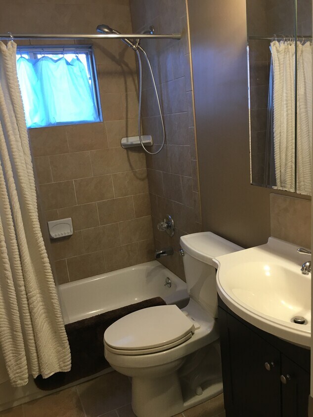 Bath - 114 Phyllis Dr