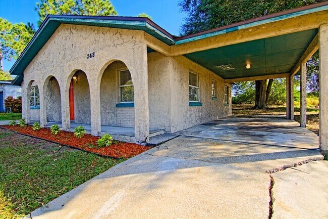 Foto del edificio - 2418 Mary Jewett Cir