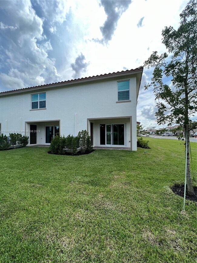 Foto del edificio - 4190 Bent River Rd