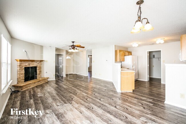 Building Photo - 12211 Lindley Dr