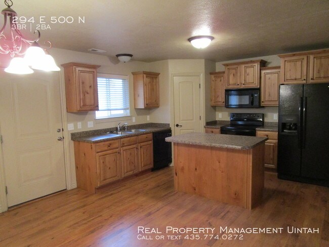 Foto del edificio - Roosevelt Meadows townhome 294 E 500 N