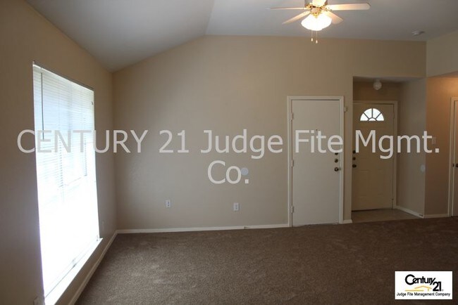 Building Photo - 1307 Nolte Dr