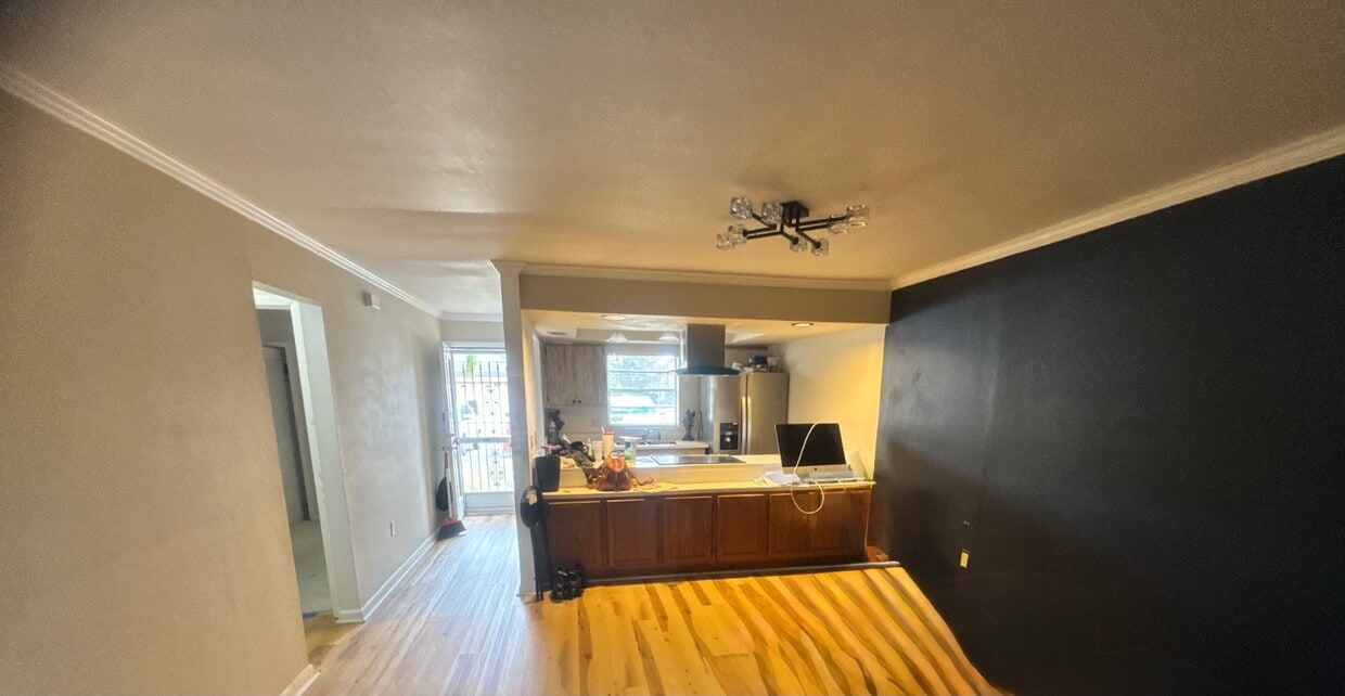 Building Photo - 119 Fairway Dr