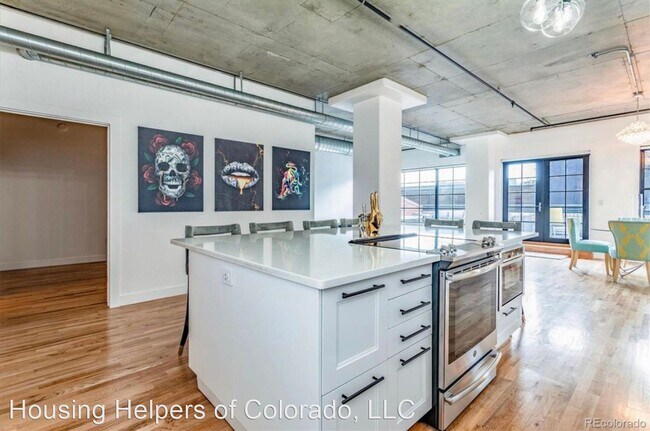 Building Photo - 2 br, 2 bath House - 1499 Blake St 3M