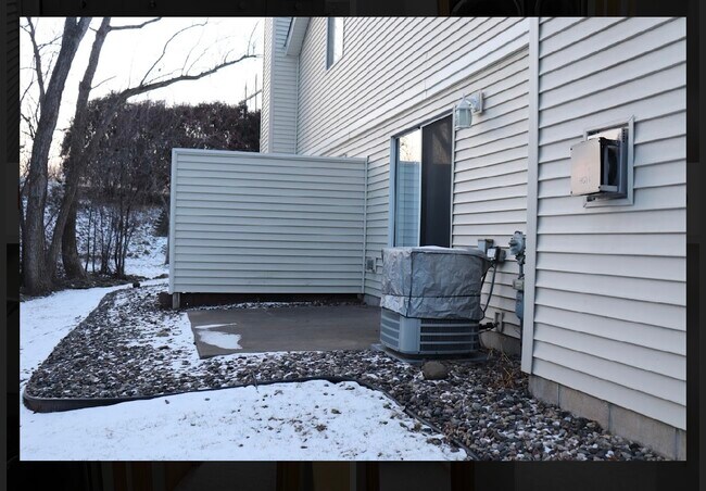 Patio - 7025 49th St N