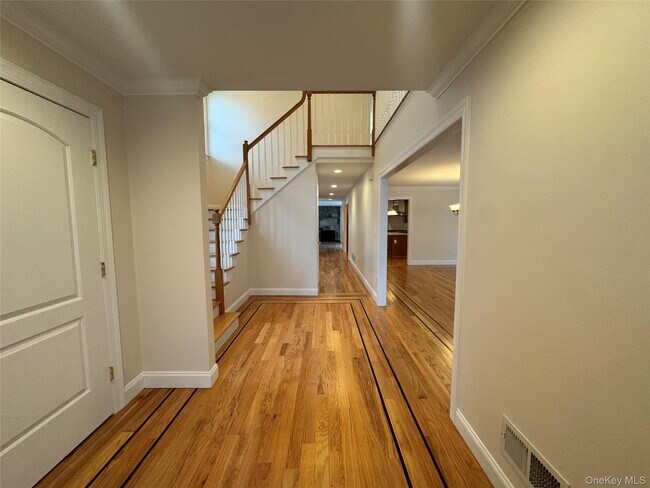 Foto del edificio - 45 Fisher Ave