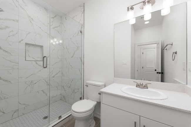 Building Photo - 1801 Atrium Place Dr