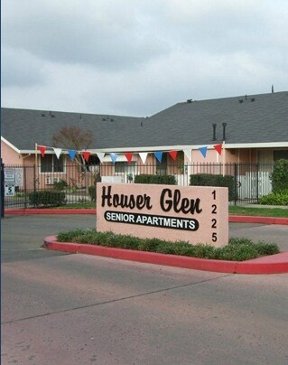 Foto del edificio - Houser Glen Senior Apartments