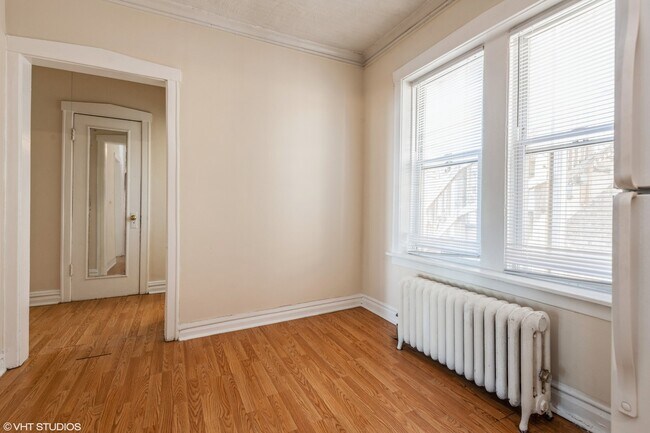 Foto del edificio - 3408 W Berteau Ave