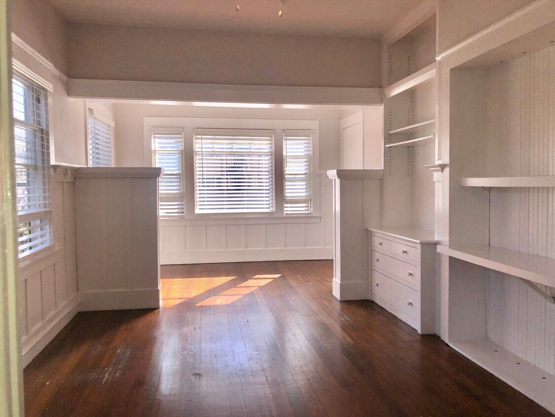 Foto principal - 3025 2nd St