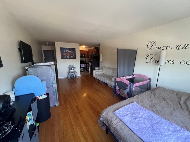 Building Photo - Greenview Apartments