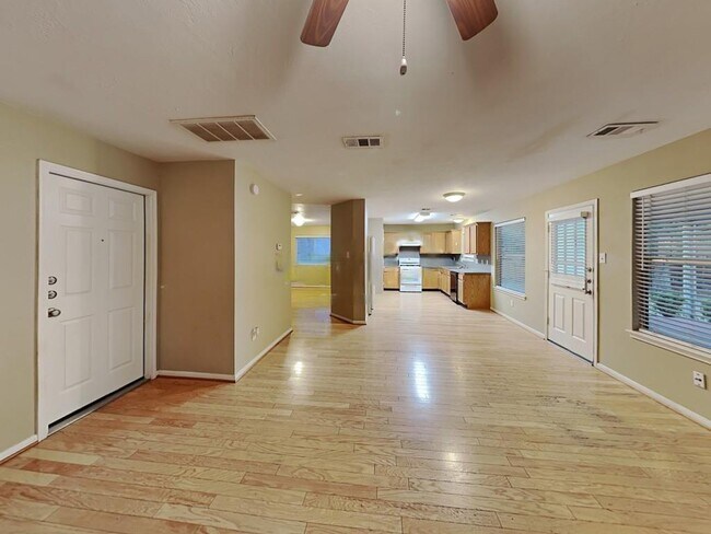 Building Photo - 7114 Grant Dr