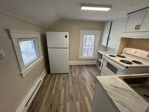 Building Photo - 518 Lake Ave