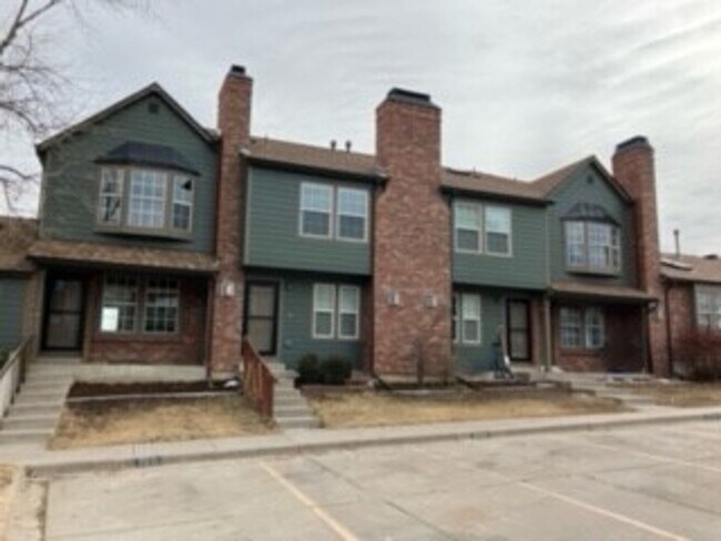 Foto del edificio - 17326 E Rice Cir