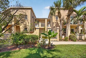 Building Photo - 1628 SE Green Acres Cir