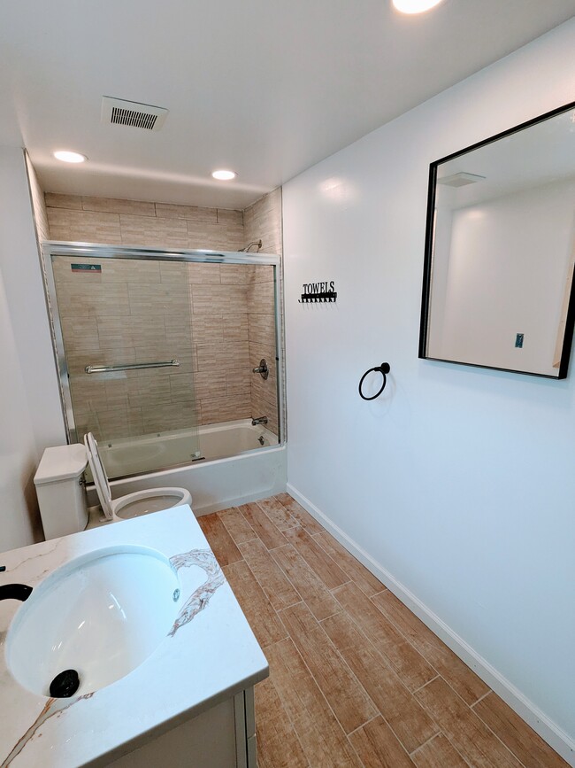 Foto del edificio - 601 Clay Ave