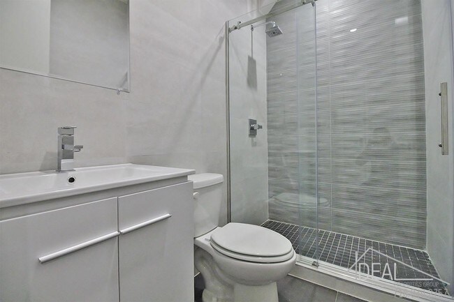 Building Photo - 1 bedroom in Brooklyn NY 11216