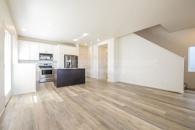 Foto del edificio - 4647 Crestone Peak St