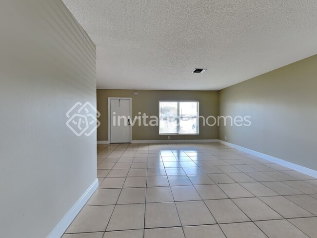Building Photo - 5051 Boa Cir