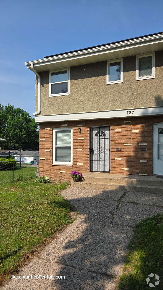 Building Photo - 727 N Thomas Ave