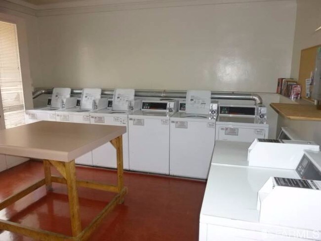 Foto del edificio - 1086 Post St