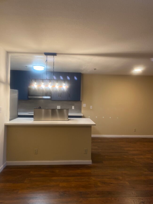 Building Photo - 1020 San Gabriel Cir