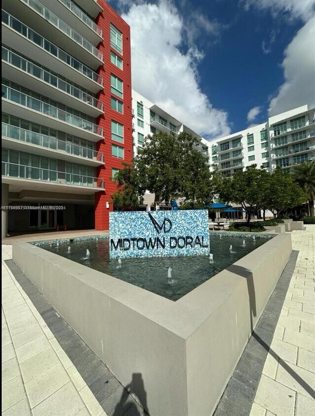 Foto principal - 7875 NW 107th Ave