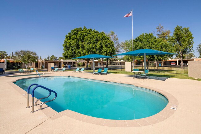 Building Photo - 905 W Berridge Ln