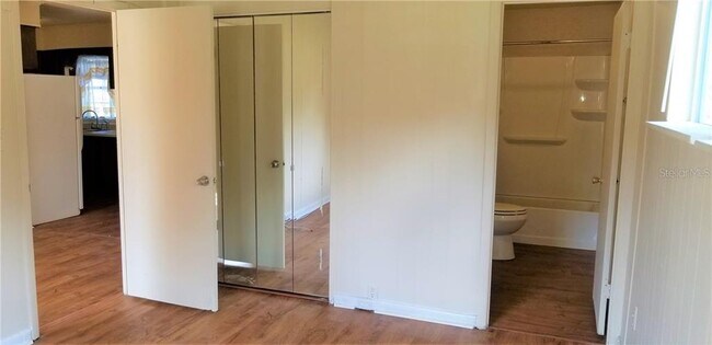 Foto del edificio - 1619 Sunny St