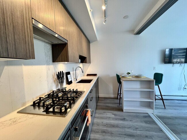 Photo du bâtiment - 13350 Central Ave