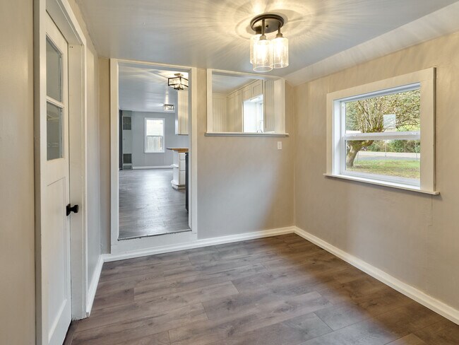 Building Photo - 1315 SW 53rd St