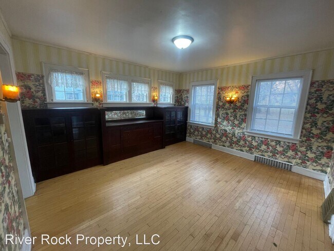 Foto del edificio - 4 br, 1 bath House - 702 5th Street South