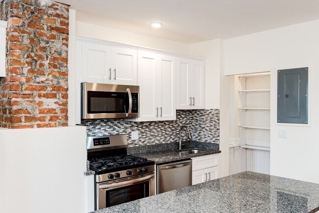 Foto del edificio - 74 Barnes Ave